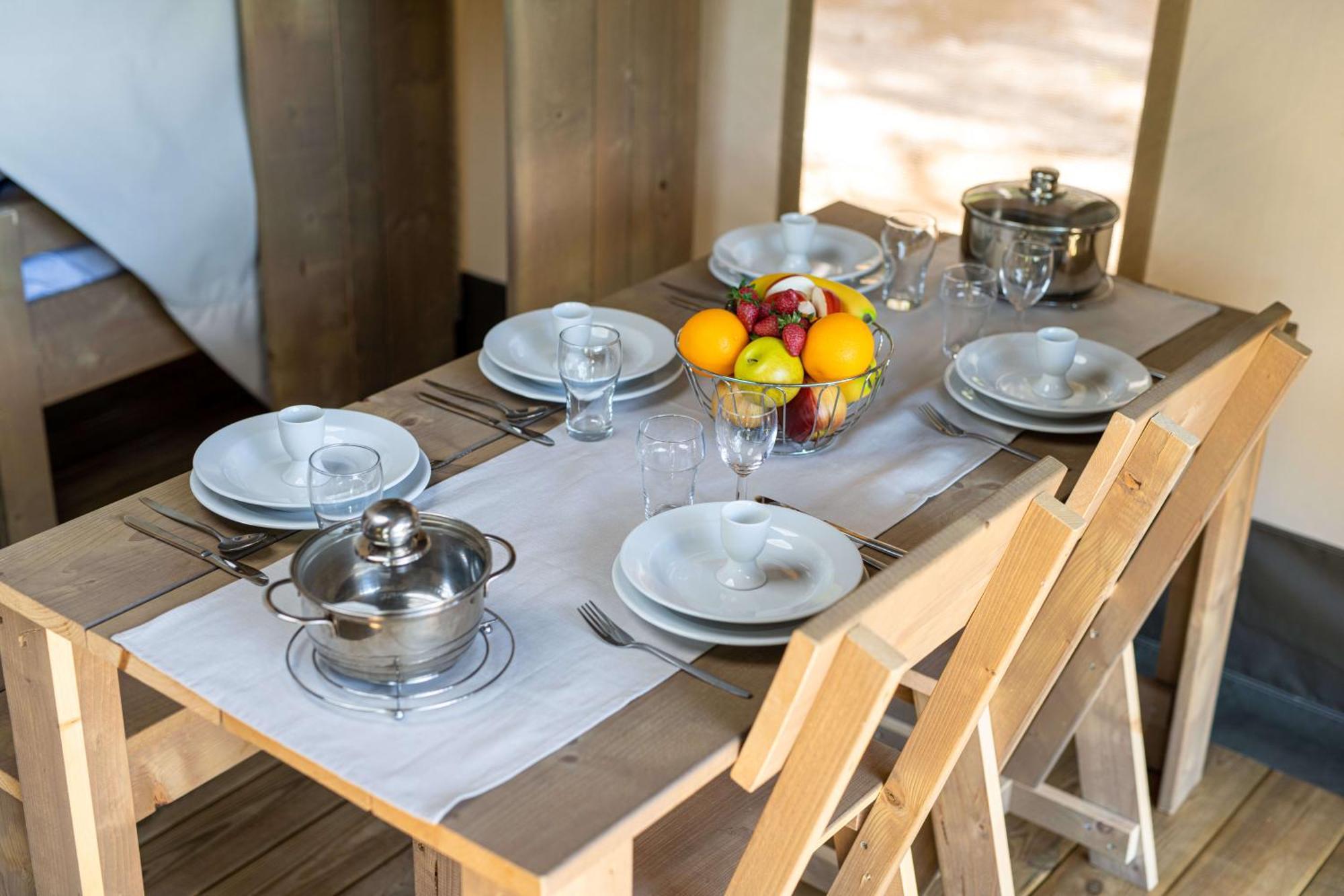 Easyatent Safari Tent Lanterna Červar-Porat Camera foto