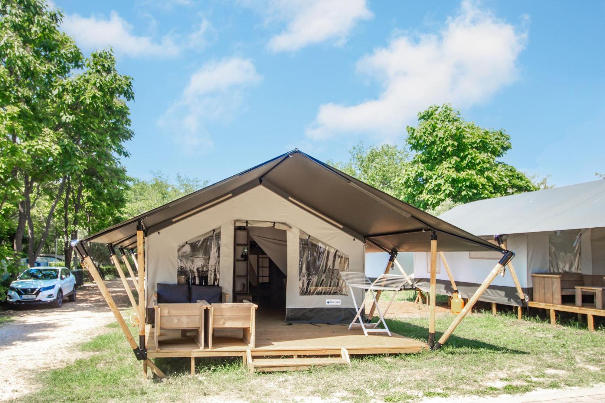 Easyatent Safari Tent Lanterna Červar-Porat Camera foto