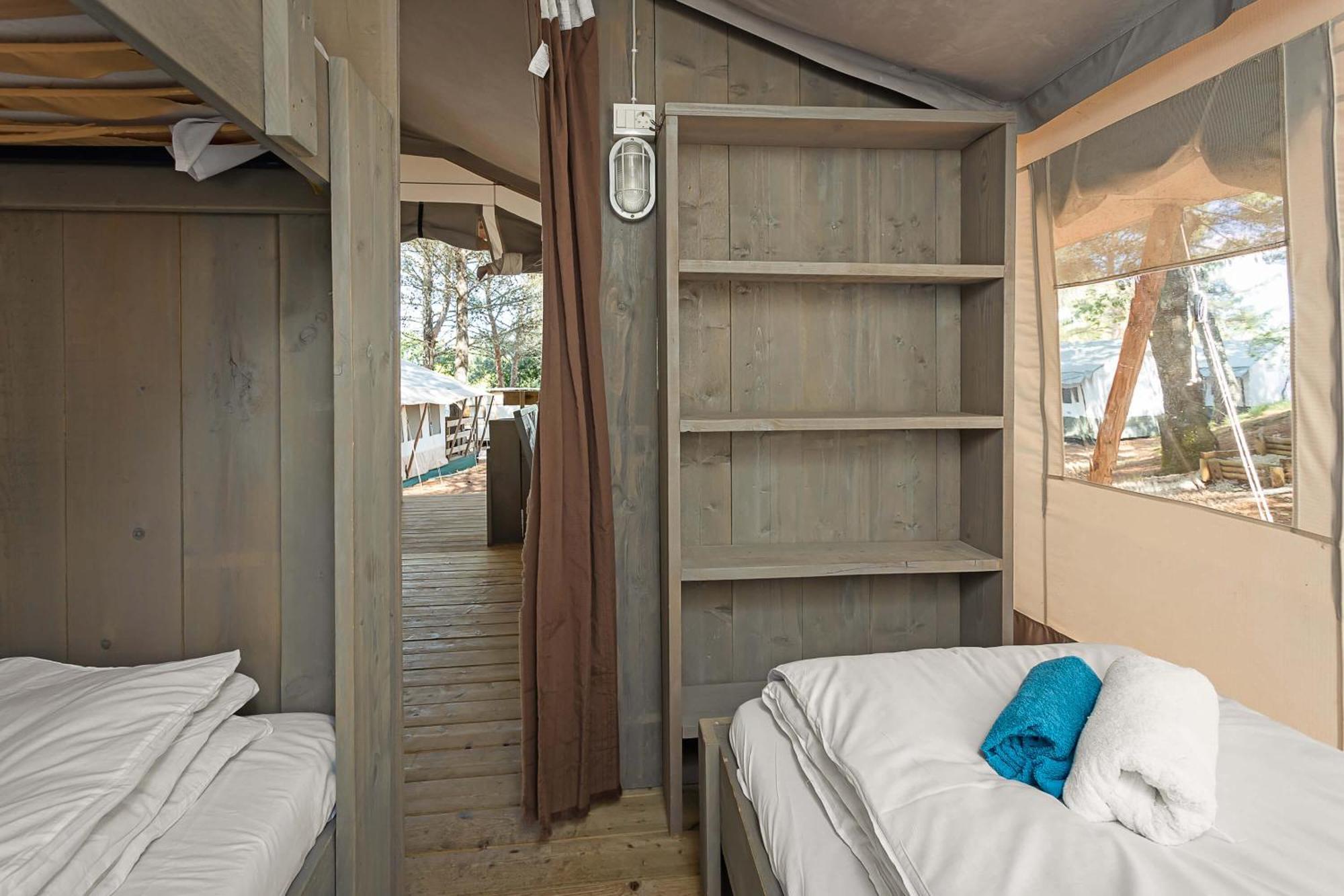 Easyatent Safari Tent Lanterna Červar-Porat Camera foto