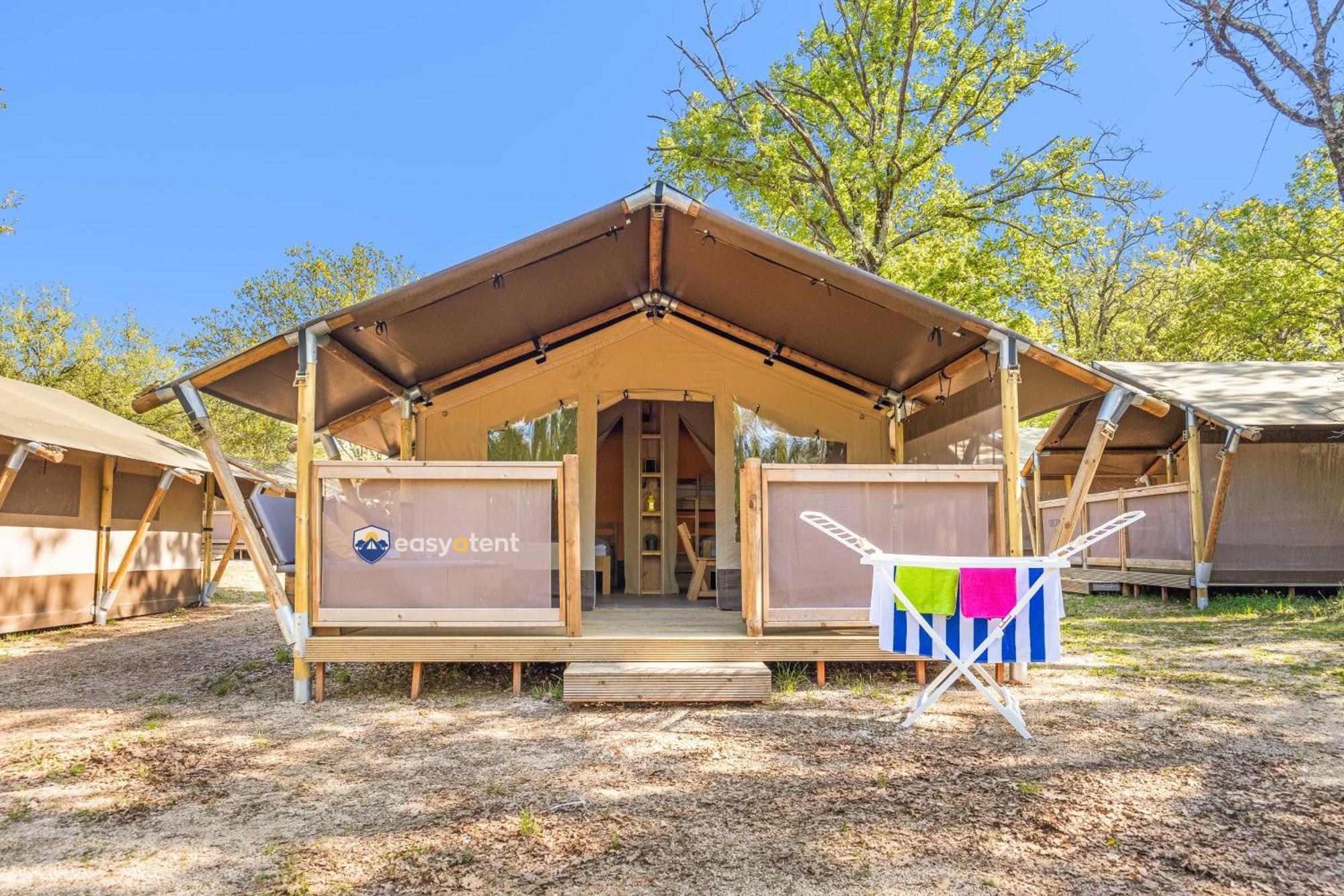 Easyatent Safari Tent Lanterna Červar-Porat Camera foto