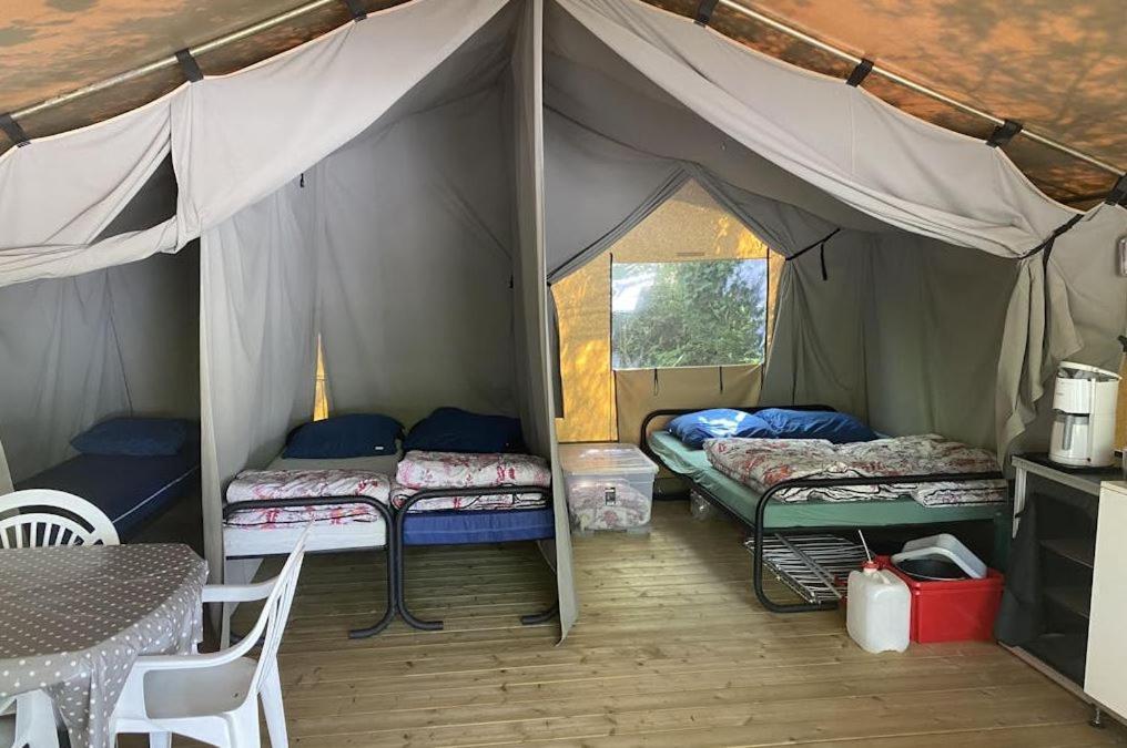 Easyatent Safari Tent Lanterna Červar-Porat Camera foto
