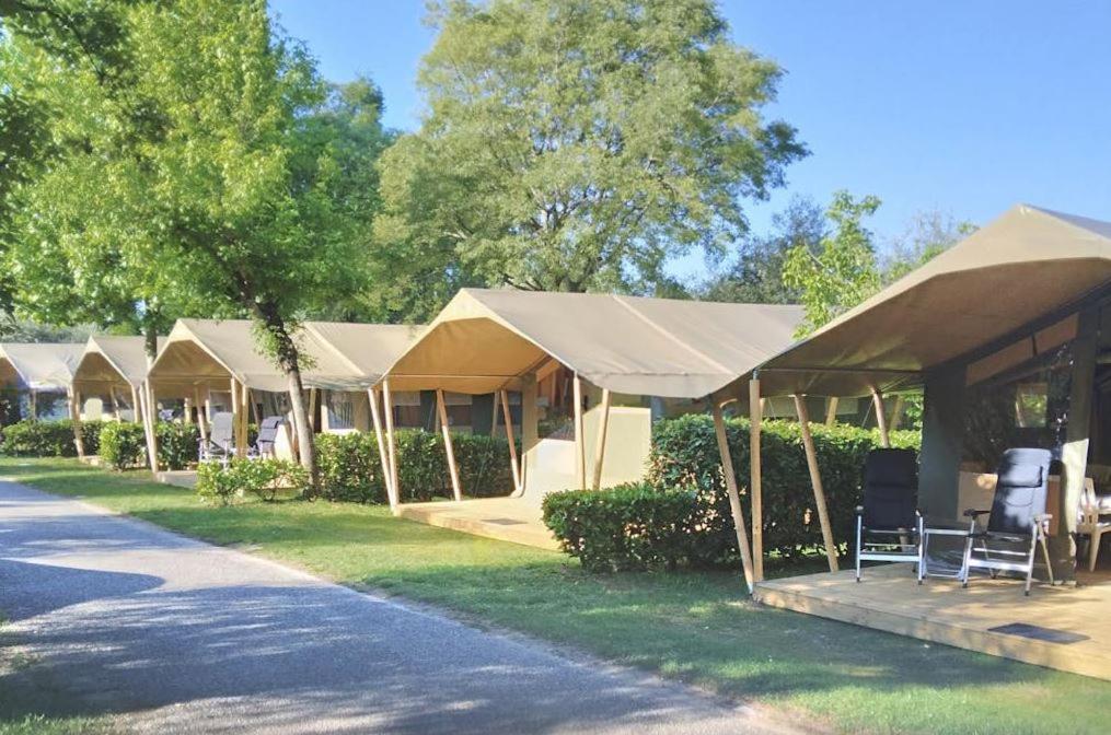 Easyatent Safari Tent Lanterna Červar-Porat Camera foto